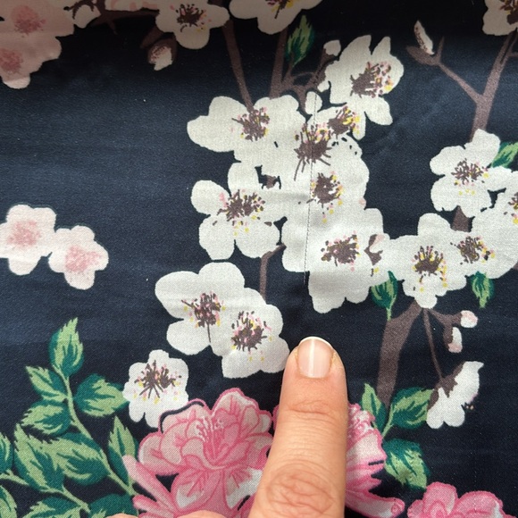 Floral satin like, bomber jacket - Picture 4 of 4